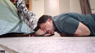 Worship My Feet 1023