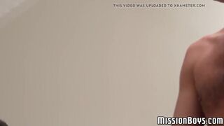 Servile twink facialized after 3way bareback daddy drilling