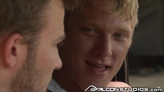 Straight Hitchhiker Fucks Driver To Pay For Ride