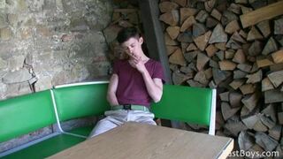 YOUNG CUTE BOY - OUTDOOR WEBCAM