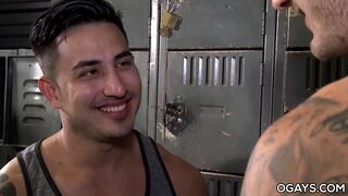 Big cocked studs Hunter and Christian make out