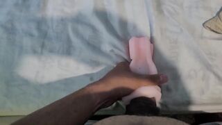 Fodendo gostoso o cu de silicone