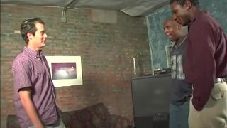 Hung black men sharing the ass of an amateur guy