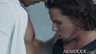 Inked Archer Croft rimmed and anal fucked by Zario Travezz