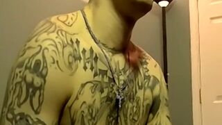 Inked Gage Winchester sucked off before amateur cumshot