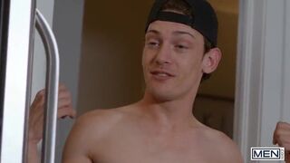 Malik Delgaty Hides Behind The Fridge Not To Be Seen While Fucking Jake Preston's Ass - MEN