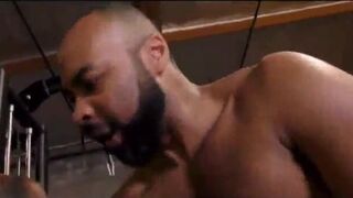 Very hot fuck between males in the gym