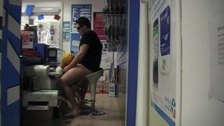 49 amang webcam with a sller fucking a gay in the publc shop phone