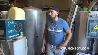 sucking rreal straight workers witm cum mouth in exhib publi