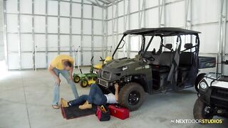 Stuck Mechanic's Dick Sucked Under Parked Car - Nextdoorstudios
