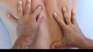 Man - Bodybuilder's massage makes twink cum