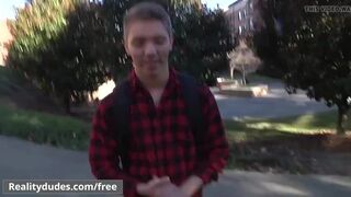 Real Dudes - Johnny - Trailer preview