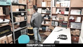 Hot - Security Guard Stuffs A Thiefs Smooth Hole