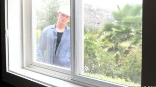 Bareback gay threesome with muscle guys