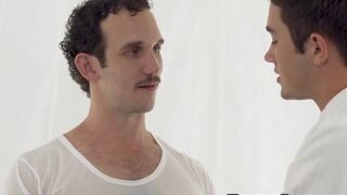 Twink teased and blown by muscly gay before being drilled