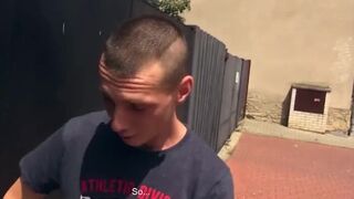 CZECH HUNTER 452 - Tall Tattooed Man Agrees To Get Boned In The Woods For Cash