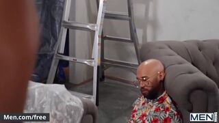 Men - DeAngelo Jackson Pops Up & Offers Andy Taylor A Bang As He Swings His Hammer