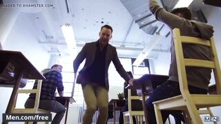 Stunning teacher gets horny in class room seduce students