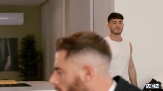 Multit-Ass King / MEN / Manuel Reyes, Santana