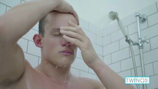 Try Not To Cum So Fast Watching Luke's Abs, Biceps & Nice Dick!