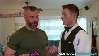 Annoyed Hunk Flip Fucks Muscly Caterer