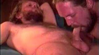 Poor ex convict is getting cocksucked