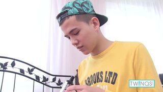 Horny Boy Xander Spreads His Legs For Some Dildo Banging!