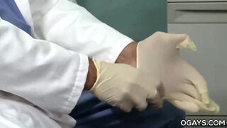 Homo doctor fucks with his patient