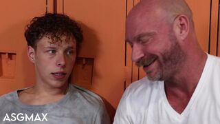 Big Ol Stepdad Fucks His Twink Stepson Hard