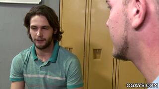 Duncan Black Gets Fucked in a Locker Room