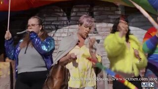 Bursting With Pride/ MEN / Trent King, Felix Fox