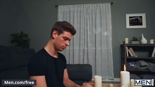 Hunk Dude Alex Mecum Raw Fuck Michael Delrays Ass On Couch