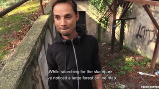 He Gives This Guy An Amazing Blowjob While Chilling