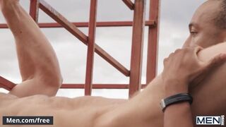 Men - Mayor Alex Mecum Gets His Huge Cock Secretly Sucked By Cute Guy Trent King In Public