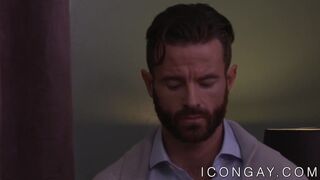 Athletic Asian Jessie Lee sucks and fucks after jogging