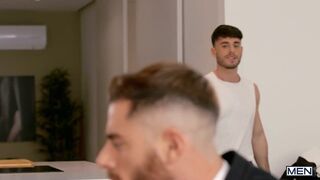 Multit-Ass King / MEN / Manuel Reyes, Santana