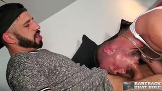 BareBack Latino Romeo Davis Barebacks Bobby Bruiser