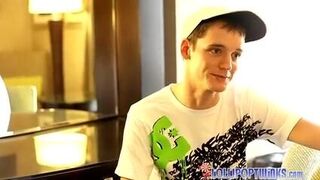 Young Hot Twink Kayden Daniels Sprays Warm And Sticky Juice