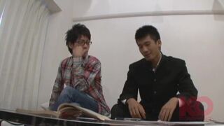 (1/2) The secret of the tutor I longed for ... Boys' school students have sex with the teacher ...