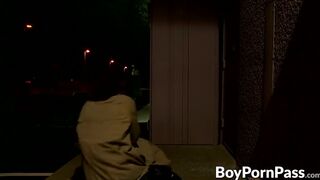 Robbie is a twink that really loves to be the bottom bitch