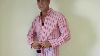 BIg dicked British amateur Matt H masturbates and cums solo